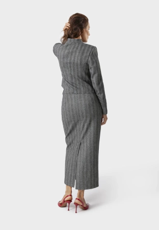 Krótki żakiet w jodełkę z domieszką wełny