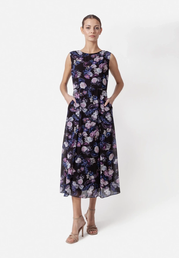 Długa czarna sukienka w kwiaty z wiskozy