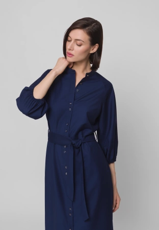 Długa sukienka zapinana na guziki