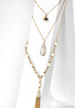 Kaskadowy naszyjnik z koralikami