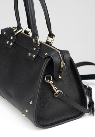 Czarna skórzana torebka z dżetami