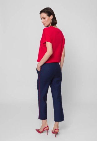 Proste spodnie z ozdobną wypustką