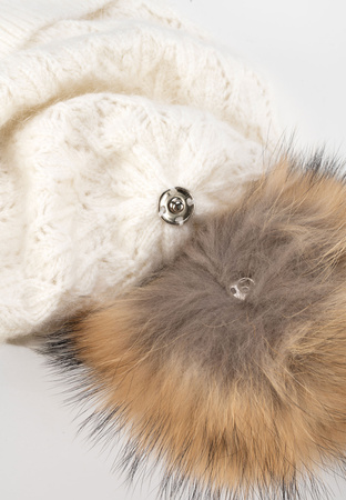 Ecru czapka smerfetka z angory