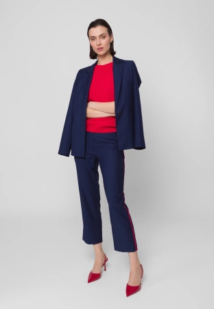 Proste spodnie z ozdobną wypustką