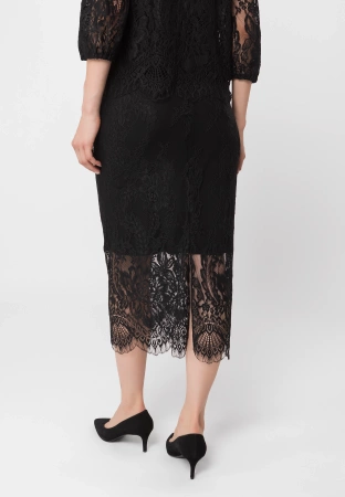 Czarna koronkowa spódnica