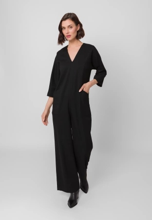 Kombinezon z dekoltem w serek