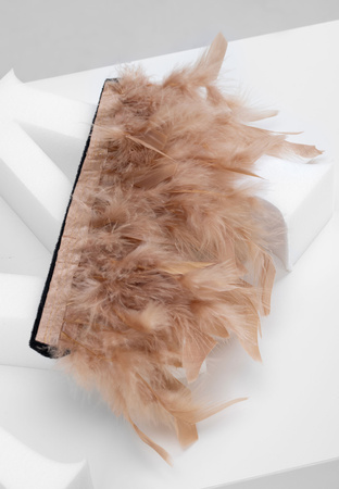 Beżowa bransoletka z naturalnych piór