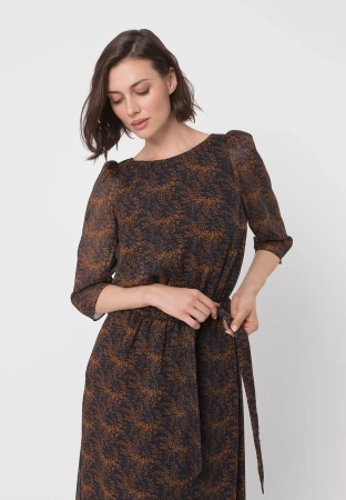 Sukienka wiązana w pasie z rękawem ¾