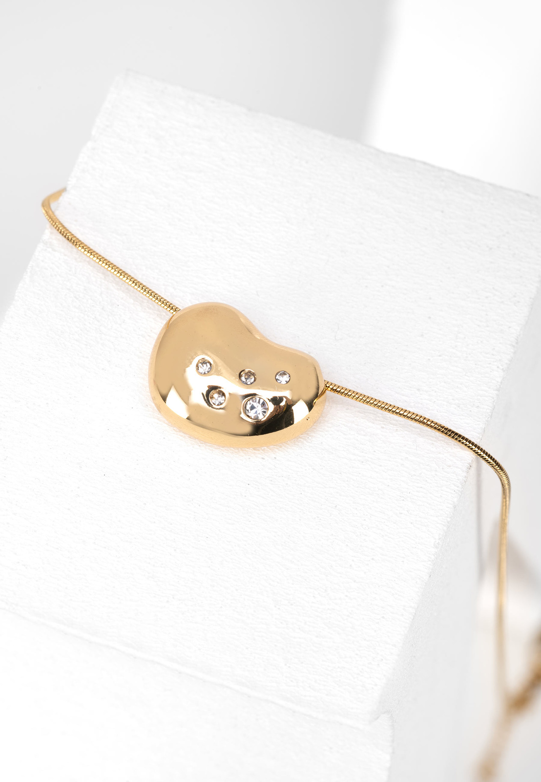 Naszyjnik z zawieszką w kształcie serca