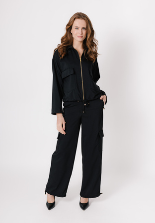 Czarna pudełkowa kurtka z troczkami