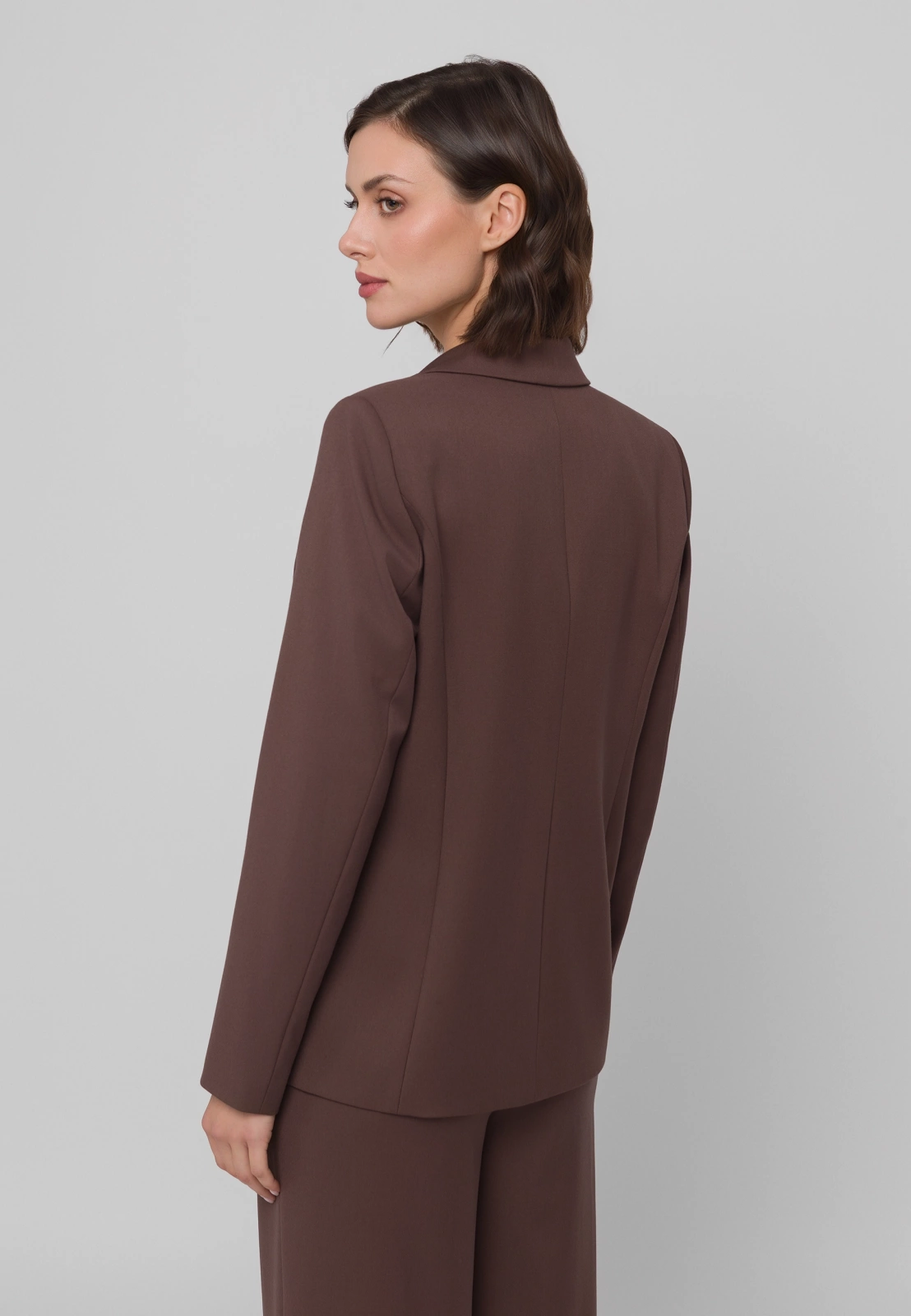 Brązowy żakiet na jeden guzik