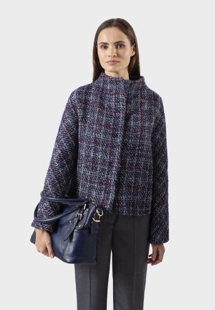 Granatowa skórzana torebka z ozdobnym zapięciem