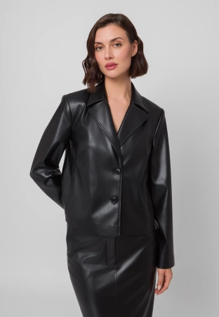 Czarna kurtka z ekoskóry