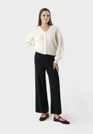 Dzianinowe spodnie z szeroką nogawką