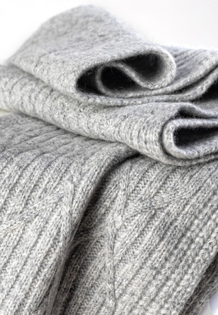 Szary szal z wełny