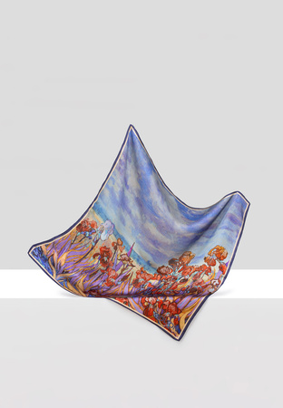 Jedwabna apaszka w kwiaty w odcieniach fioletu