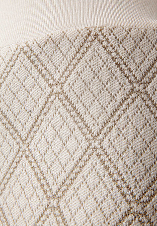 Beżowa dzianinowa spódnica ze złotą nitką