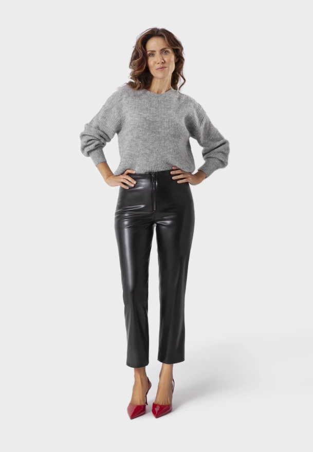 Spodnie z ekoskóry z ozdobnym suwakiem