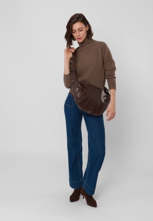 Brązowa torebka nerka z miękkiej skóry