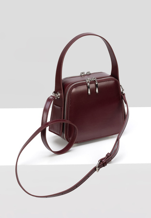 Mała bordowa torebka do ręki i na ramię