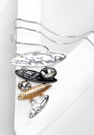 Naszyjnik z oryginalną zawieszką