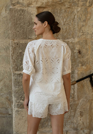 Ażurowa bluzka z bufiastymi rękawami 100% bawełna