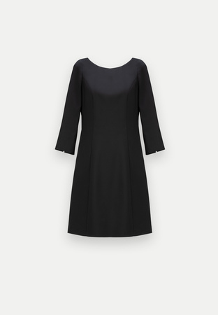 Czarna trapezowa sukienka