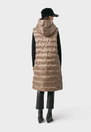 Długa pikowana kamizelka w kolorze beżowym