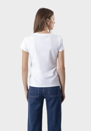 Biały t-shirt z kwiatową aplikacją