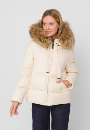 Beżowa puchowa kurtka z naturalnym wypełnieniem
