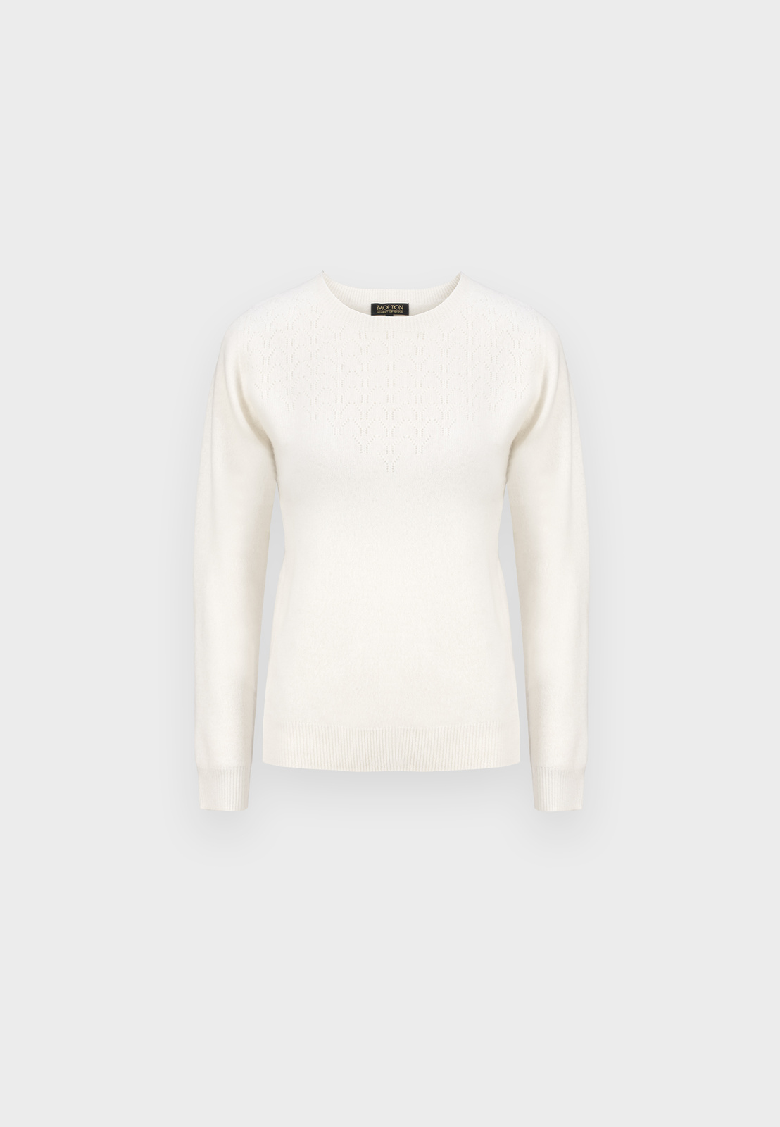 Wełniany sweter w kolorze ecru