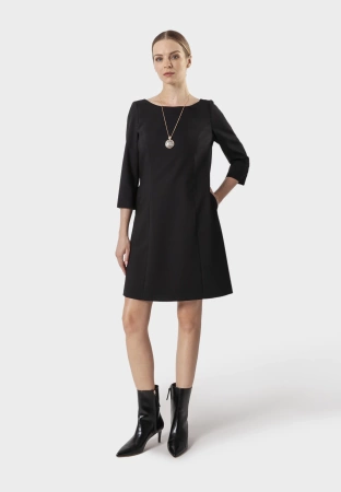 Czarna trapezowa sukienka
