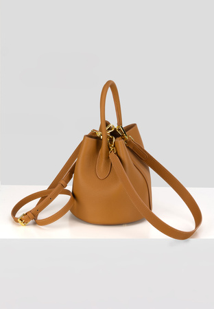 Camelowy kuferek z saszetką