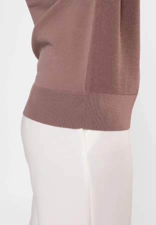 Beżowa dzianinowa bluzka w serek