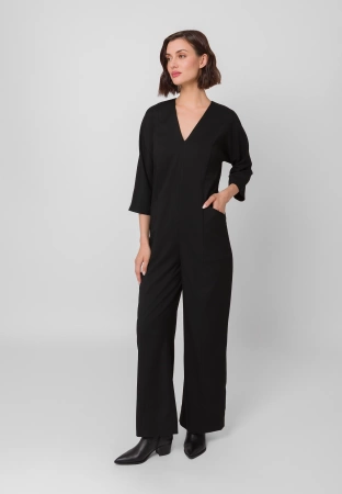 Kombinezon z dekoltem w serek