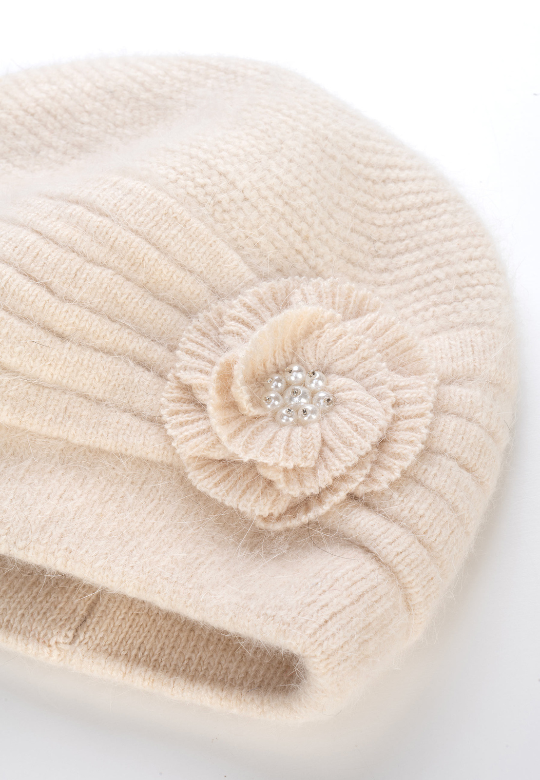 Ecru czapka z ozdobnym kwiatem