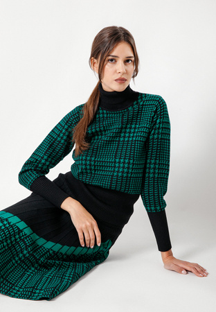 Czarno-zielony golf w pepitkę z wełną