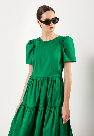 Popelinowa zielona sukienka z falbaniastym dołem