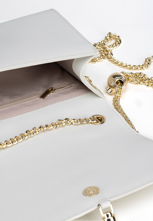 Wizytowa torebka zdobiona chwostem z łańcuszków