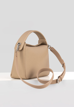 Mała fakturowana torebka w kolorze beżowym