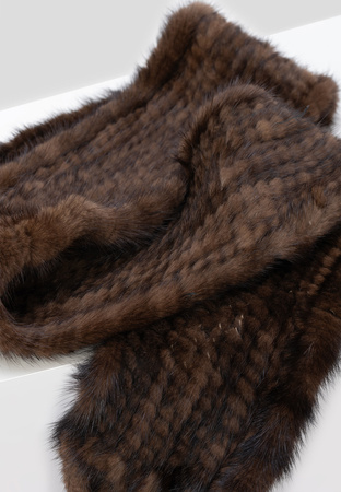 Brązowy szal z naturalnego futra