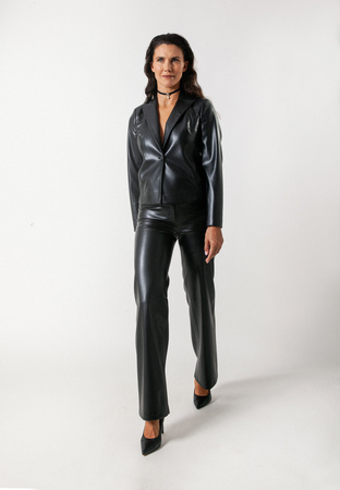 Czarne spodnie z ekoskóry