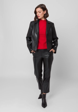 Czarna kurtka z ekoskóry