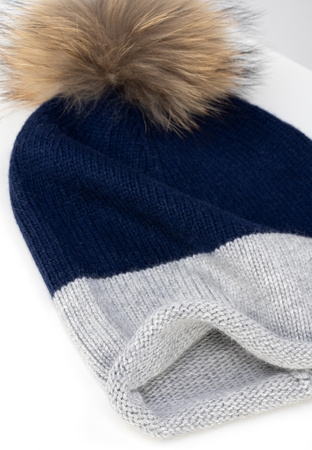 Granatowo-szara czapka z pomponem