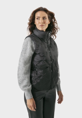 Czarna puchowa kamizelka z naturalnym wypełnieniem