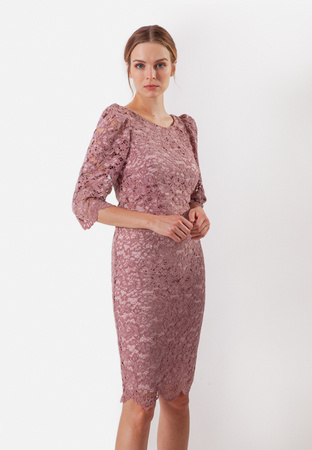 Różowa sukienka z gipiury