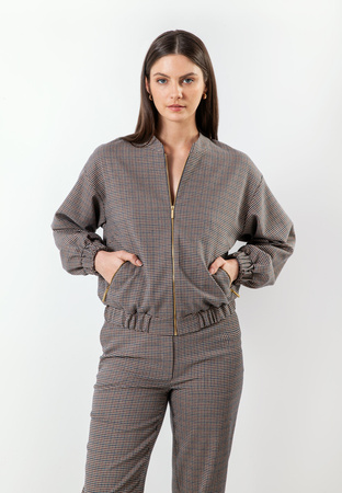 Beżowa bomberka w kratę