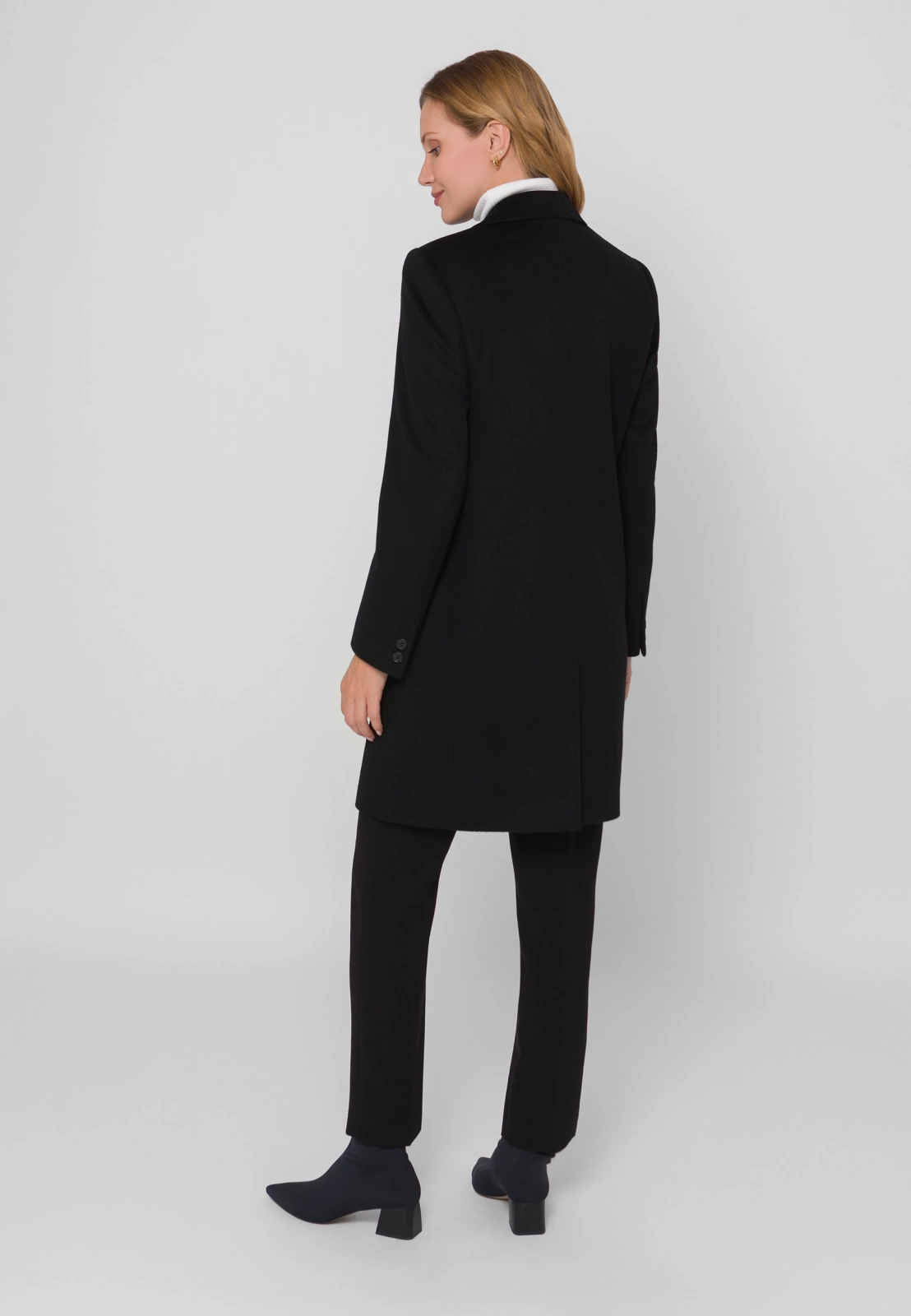 Czarny płaszcz dyplomatka 100% wełna