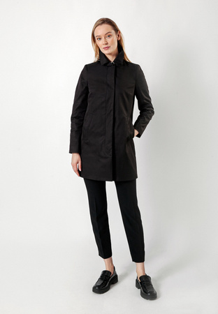 Prosta czarna kurtka