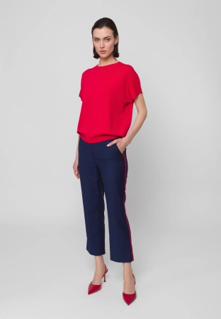 Proste spodnie z ozdobną wypustką